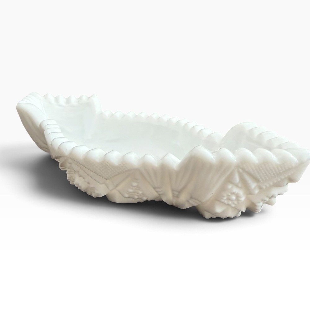 Vintage Milk Glass Candy Dish Sawtooth Rim Starburst Pattern 7.75 Inch White
